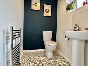 Downstairs W.C.- click for photo gallery